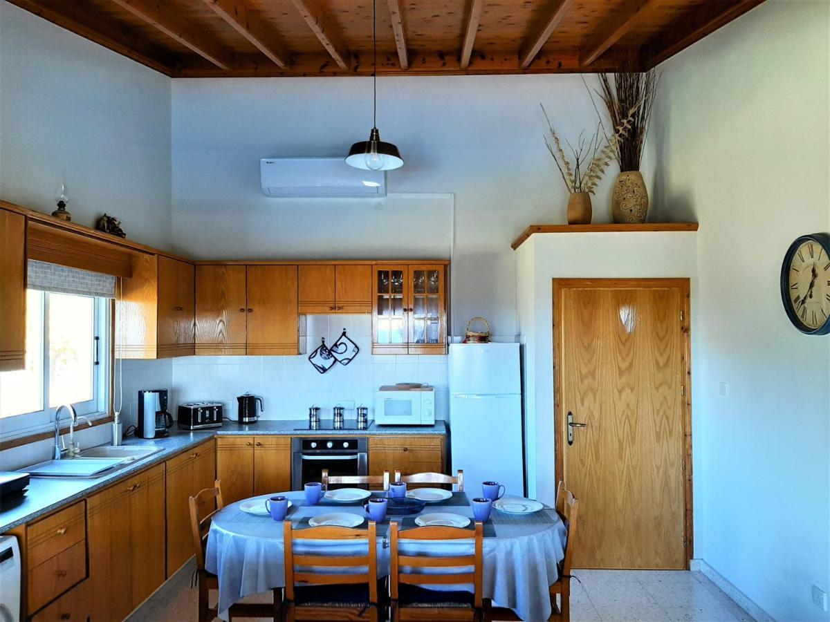 Villa Gavriel - Peyia Villa With Breathtaking Sea View, Peyia Villa With Private Pool, Secluded, Huge Outdoor Space, Mountain Views Zewnętrze zdjęcie